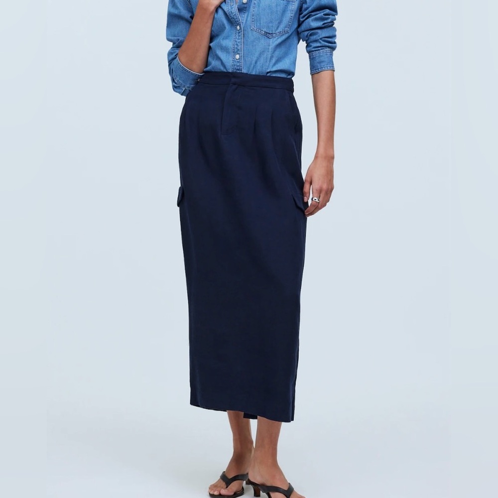 Madewell high waist cargo midi skirt in navy